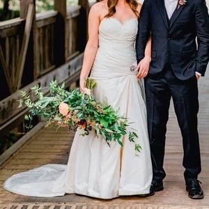 Mikaella strapless Bridal Gown, Street Size 0-2